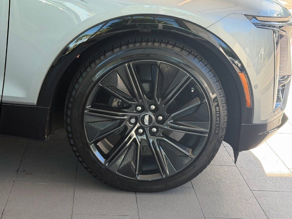 Used 2025 Cadillac Lyriq Sport w/ LPO, Floor Liner Package AWD/4WD image 9