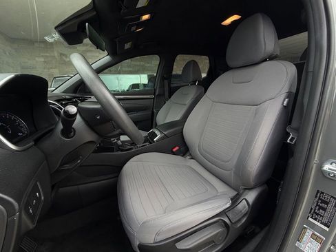 Used 2023 Hyundai Santa Cruz SE AWD/4WD image 5