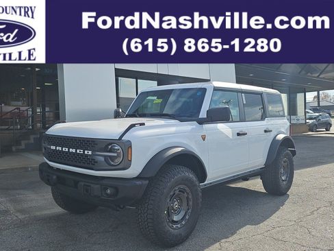 New 2025 Ford Bronco Badlands w/ Sasquatch Package AWD/4WD image 1