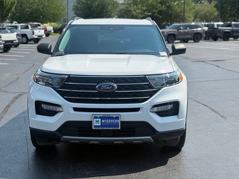 Used 2023 Ford Explorer XLT w/ Equipment Group 202A AWD/4WD image 12
