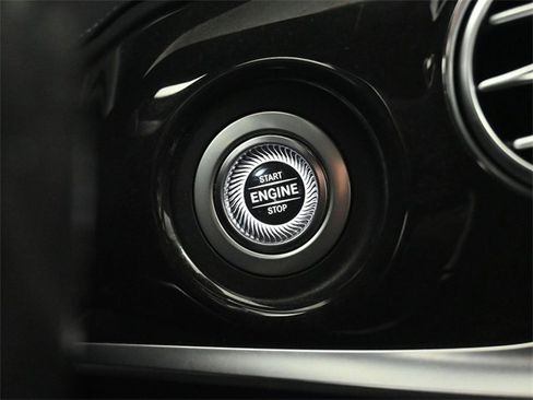 Used 2020 Mercedes-Benz S 560 4MATIC Sedan image 42