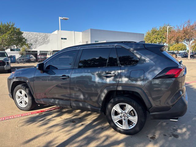 Used 2020 Toyota RAV4 XLE FWD image 8