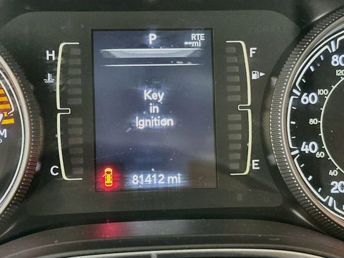 Used 2021 Jeep Cherokee Latitude FWD image 18