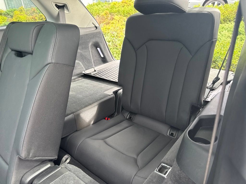 Used 2022 Audi Q7 3.0T Premium Plus AWD/4WD image 43