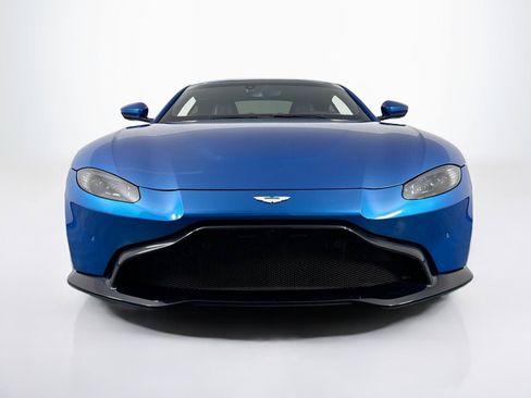 Used 2019 Aston Martin V8 Vantage Coupe RWD image 2