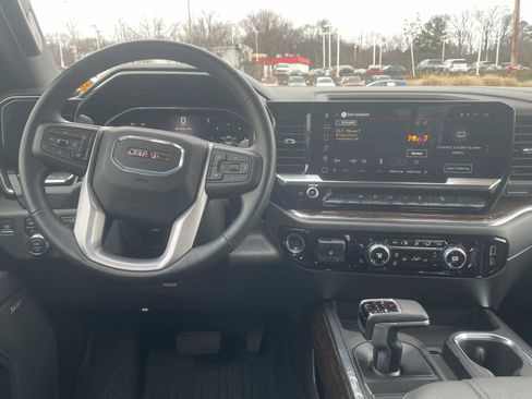 Used 2025 GMC Sierra 1500 Elevation w/ Preferred Package image 14