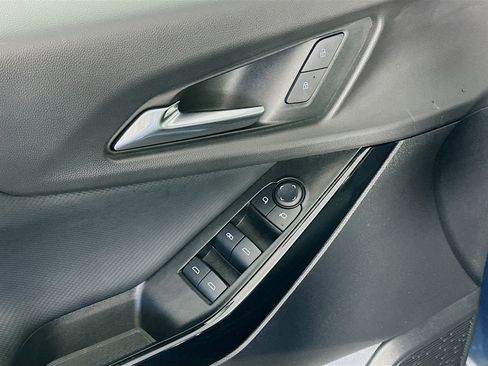 Used 2025 Chevrolet Equinox LT FWD image 15