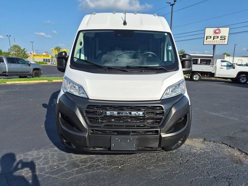 Used 2023 RAM ProMaster 2500 FWD image 2