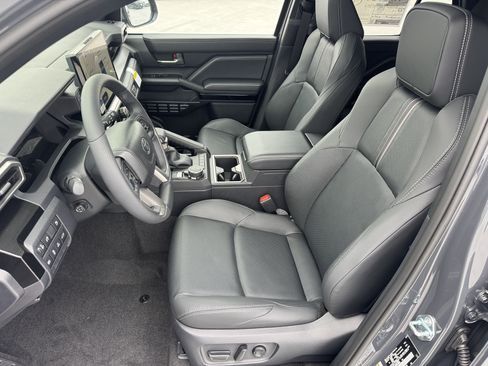 New 2026 Toyota 4Runner Limited AWD/4WD image 2