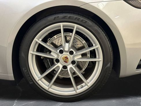 Used 2024 Porsche 911 Carrera image 34