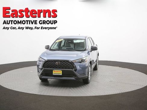 Used 2025 Toyota Corolla Cross L FWD image 46
