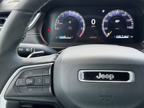 Certified 2024 Jeep Grand Cherokee L Laredo w/ Luxury Tech Group I AWD/4WD image 27