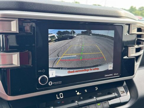 Used 2022 Toyota Tundra SR5 AWD/4WD image 23