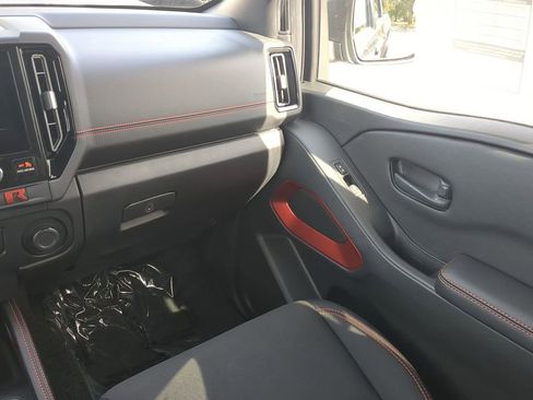 New 2026 Nissan Frontier Pro-X w/ Pro-X Convenience Package RWD image 17