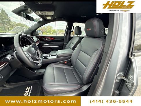 Certified 2024 Chevrolet Traverse Z71 w/ Enhanced Driving Package AWD/4WD image 18