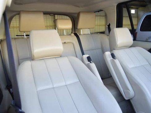 Used 2013 Land Rover LR2 HSE AWD/4WD image 48