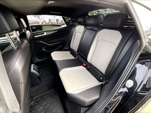 Used 2022 Volkswagen Arteon SE FWD image 21