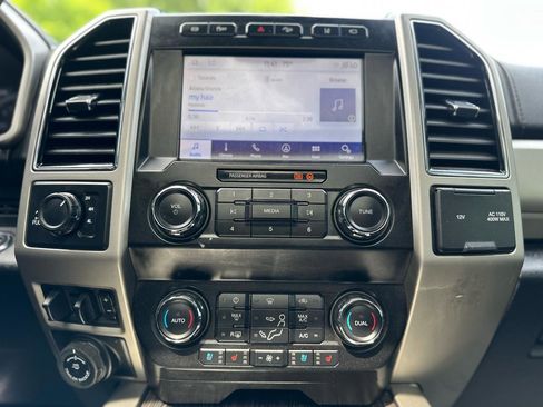 Used 2020 Ford F250 Lariat w/ Lariat Ultimate Package AWD/4WD image 11