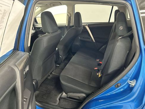 Used 2018 Toyota RAV4 LE w/ All Weather Liner Package AWD/4WD image 19
