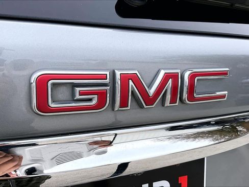 Certified 2024 GMC Terrain SLT image 30
