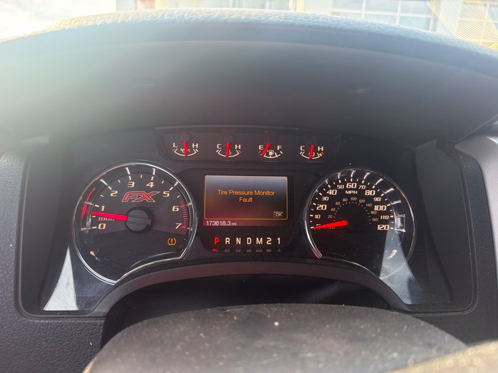 Used 2014 Ford F150 FX4 w/ Equipment Group 402A Luxury AWD/4WD image 21