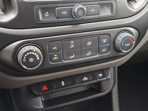 Certified 2021 Chevrolet Colorado W/T w/ Custom Special Edition image 16