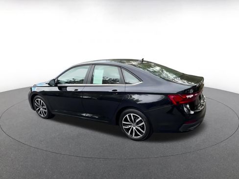 Used 2025 Volkswagen Jetta SE image 11