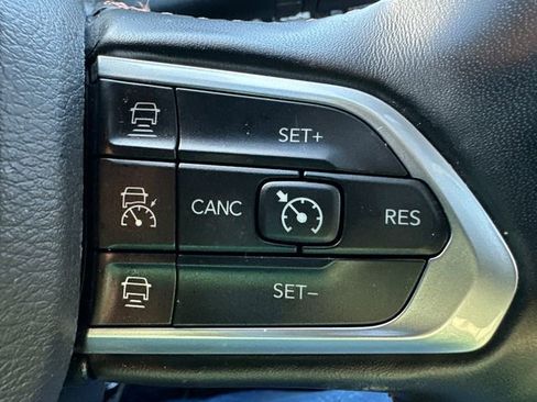 Used 2022 Jeep Compass Limited image 30