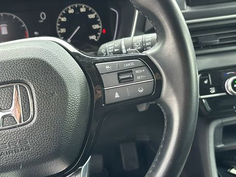 Used 2023 Honda Pilot EX-L image 18