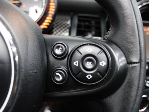 Used 2016 MINI Cooper S image 19