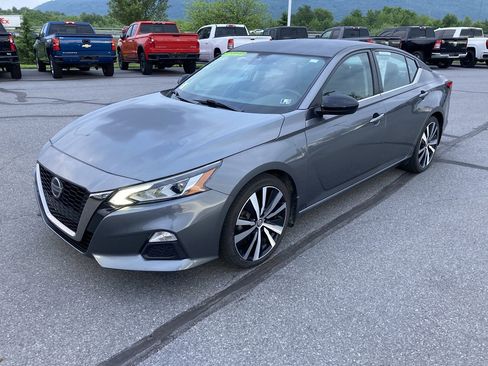 Used 2020 Nissan Altima 2.5 SR FWD image 3