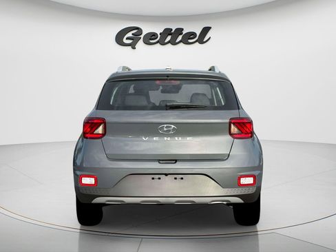 New 2026 Hyundai Venue SEL FWD image 9