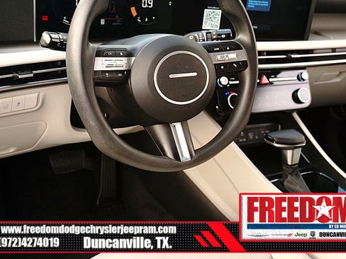 Used 2025 Hyundai Tucson SEL image 25