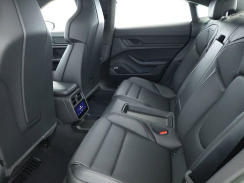 Used 2022 Porsche Taycan 4S image 22