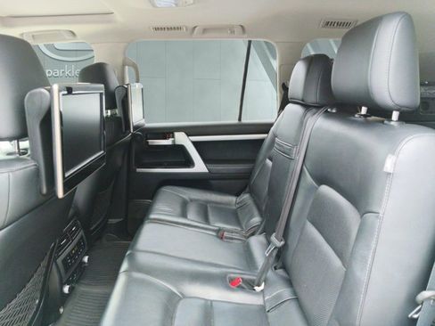 Used 2016 Toyota Land Cruiser AWD/4WD image 11