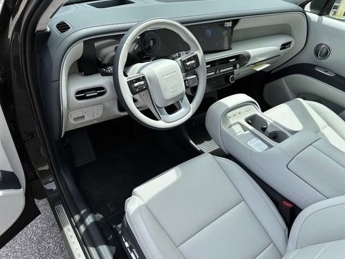 New 2026 Hyundai Palisade Calligraphy FWD image 8
