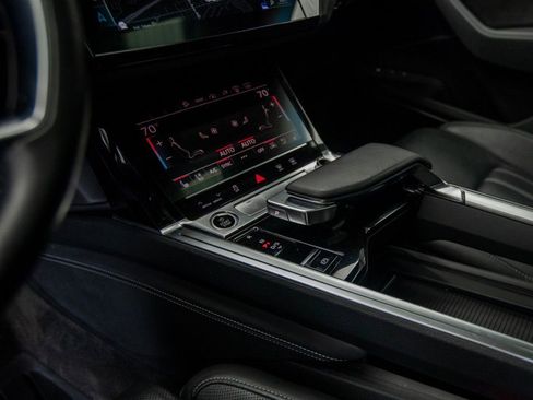 Used 2021 Audi e-tron Prestige AWD/4WD image 24
