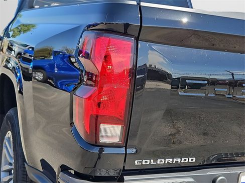 New 2026 Chevrolet Colorado LT image 9