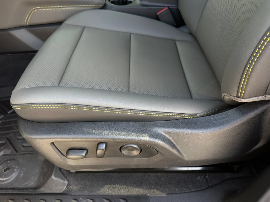 New 2026 Chevrolet Colorado ZR2 w/ Technology Package AWD/4WD image 24