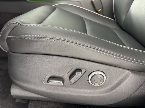 New 2026 Genesis GV70 2.5T Advanced AWD/4WD image 14