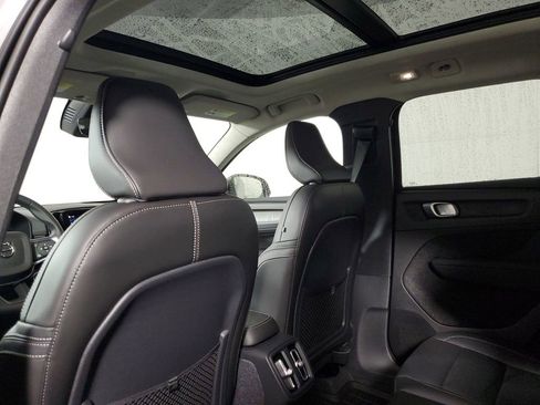 Used 2026 Volvo XC40 B5 Ultra w/ Protection Package Premier image 16