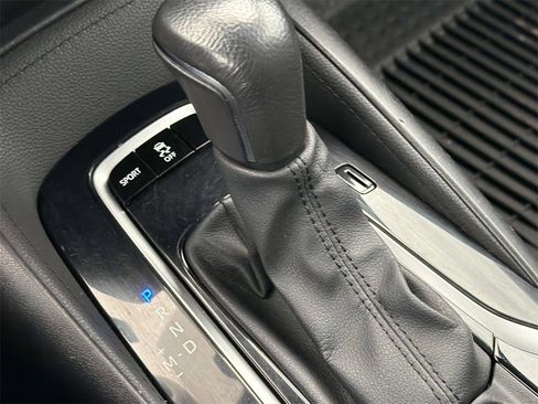 Used 2020 Toyota Corolla SE image 19