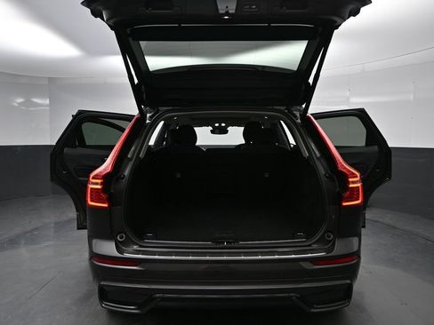 Used 2024 Volvo XC60 B5 Plus w/ Protection Package Premier AWD/4WD image 20