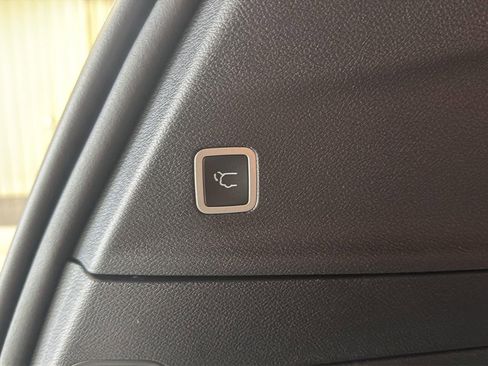 New 2026 Chrysler Pacifica Pinnacle image 13