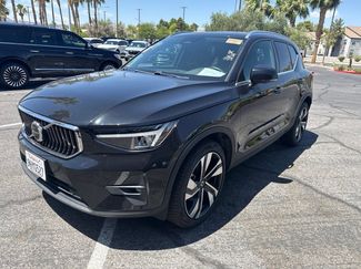 Used 2023 Volvo XC40 B5 Ultimate w/ Protection Package Premier AWD/4WD video 1