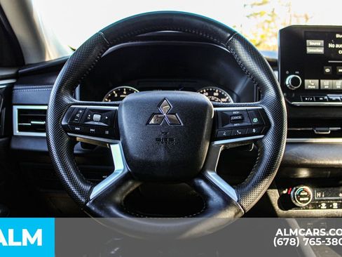 Used 2024 Mitsubishi Outlander SE image 28