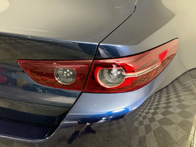 Used 2020 MAZDA MAZDA3 Sedan w/ Select Package FWD image 33
