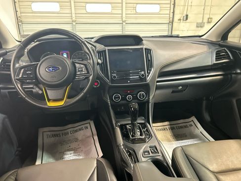 Used 2022 Subaru Crosstrek 2.5i Sport w/ Moonroof Package AWD/4WD image 4