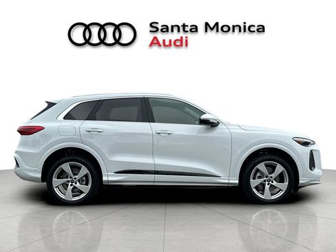 New 2025 Audi Q5 Premium Plus AWD/4WD image 8