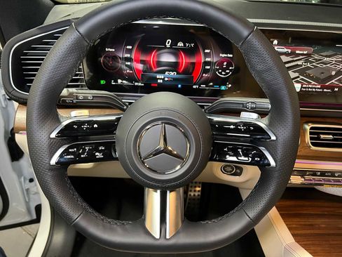 New 2026 Mercedes-Benz GLS 450 4MATIC image 28